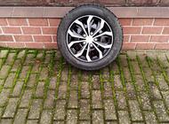 Grajewo ogłoszenia: Sprzedam 4 koła. Felgi 15 4*100; opony zimowe słabe. Razem z... - zdjęcie