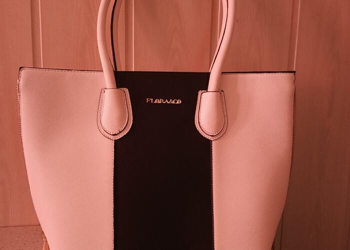 Grajewo ogłoszenia: Torebka biało czarna. Jak nowa.