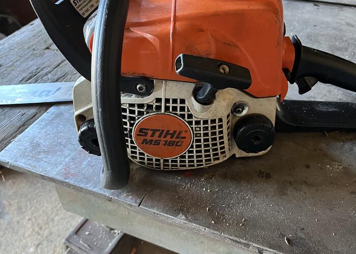 Grajewo ogłoszenia: Piła niesprawna dostałem od brata przestała działać oryginalny...